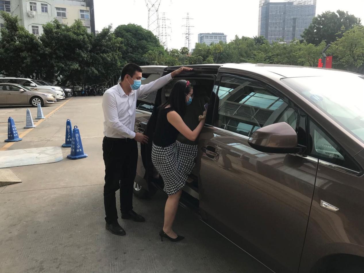 廣州機場接送商務(wù)租車